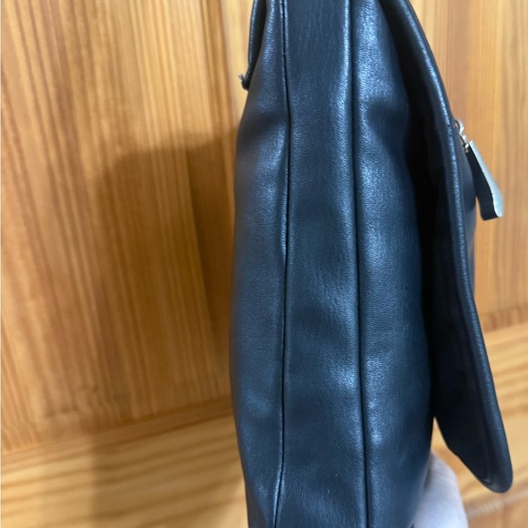 Liz Claiborne simplistic Black slim medium Leather Crossbody Adjustable Strap - Picture 7 of 13